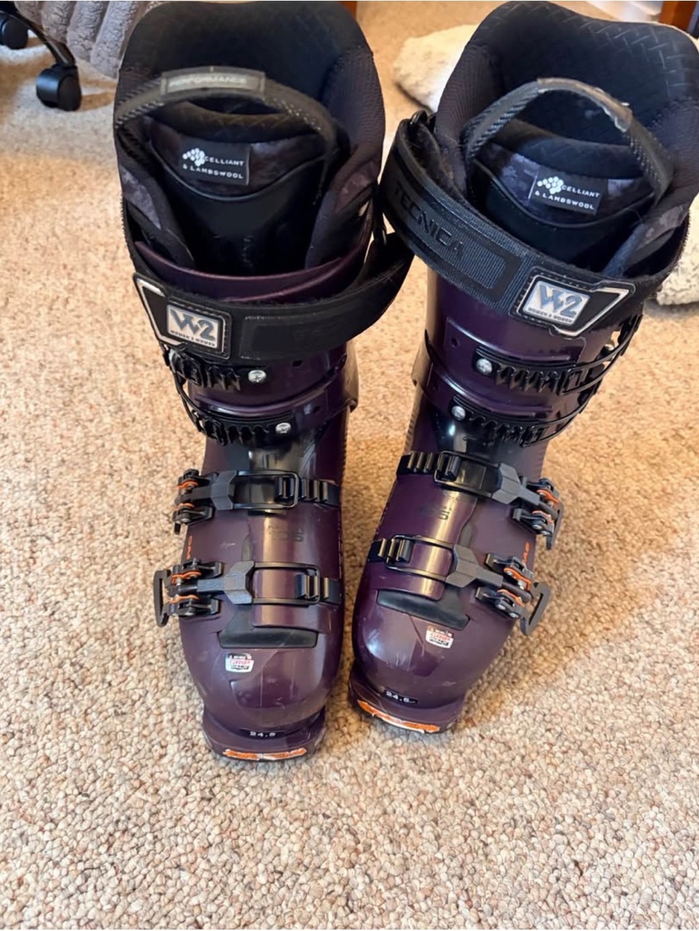 Women’s Tecnica Cochise 105 W DYN Ski Boots size 24.5 ski boots